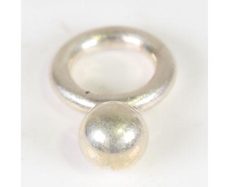 K FJORD - a Vintage Danish heavy gauge stylised sterling silver ring, ball diameter 13.9mm, size L, 16.8gNo damage or repairs
