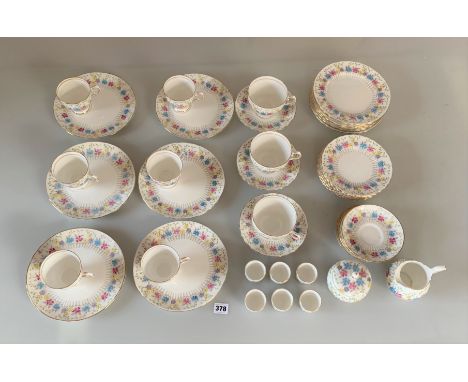 44 piece part Tuscan china tea service comprising 6 cups, 6 saucers, 3 large cups, 3 large saucers, 6 breakfast plates, 6 egg