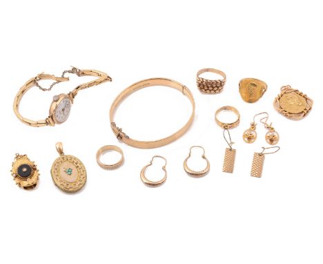 A mixed lot of mainly gold jewellery including an Art Nouveau style pendantthe yellow metal mount testing for gold, a ring co