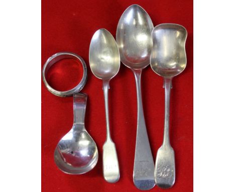 A silver caddy spoon, silver sugar shovel, two silver spoons and a silver ring, all hallmarked, combined weight 110g