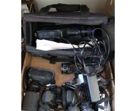 A box containing assorted cameras &amp; binoculars, to include Sanyo video recorded in case