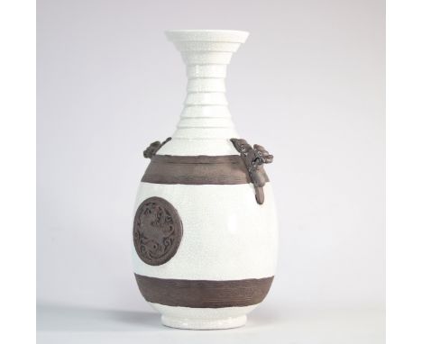 White crackle porcelain vase decorated with dragons - Weight: 3.20 kg - Shipping available - Region: Chine - Sizes: H=415mm D