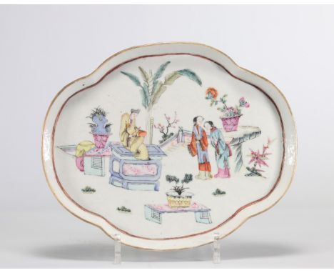Famille rose porcelain tray - Weight: 430 g - Shipping available - Region: Chine - Sizes: L 260 mm  - At first glance: good c