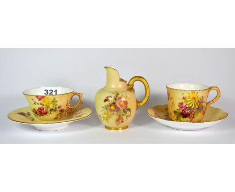 A Royal Worcester blush jug and 2 cups and saucers. Jug a/f