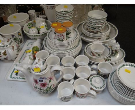 A large parcel of Portmeirion 'Botanic Garden' dinner & tea ware including teapot, coffee pot, serving bowl & planters etc