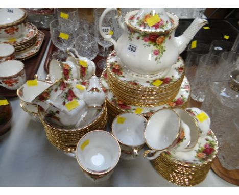 Good parcel of Royal Albert 'Old Country Roses' tea & dinnerware including teapot (75-piece)