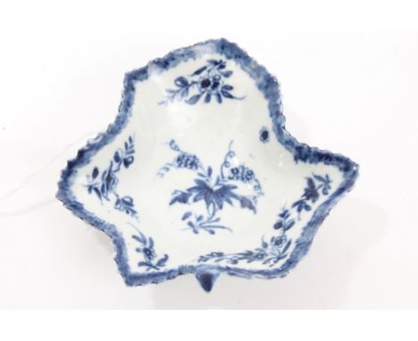 18th century Worcester blue and white leaf-shaped pickle dish with painted floral decoration and serrated edge - moulded vein