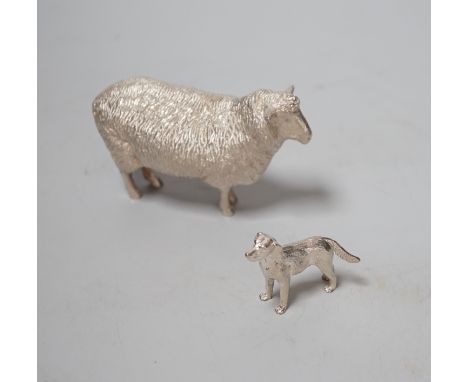 An Elizabeth II silver free-standing model of a sheep, Edward Barnard &amp; Sons Ltd, London, 1993, length 95mm and a smaller