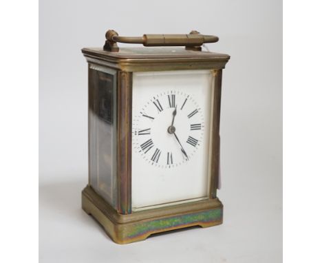 A brass carriage clock, 15cm