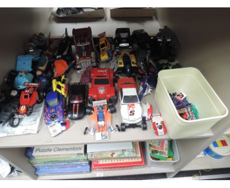 A selection of Transformers and similar toys including Kenner KPT etc