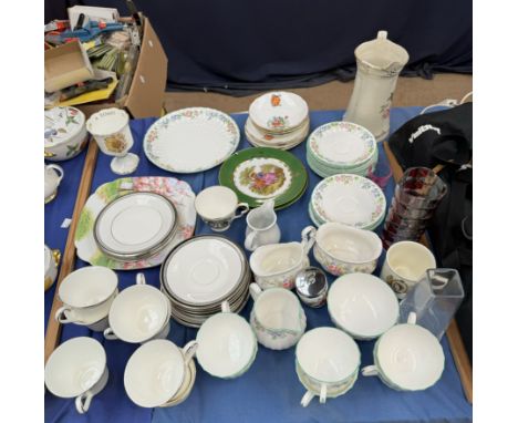 A Royal Worcester English Garden part tea set together with a Royal Doulton Sarabande pattern part tea service, other plates 