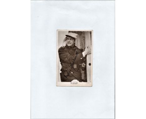 Ray Milland, vintage signed 6x4 black and white photograph pictured during his role as John Geste in 1939 film- Beau Geste. G