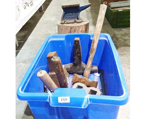 Anvil together with various tools (1 box)