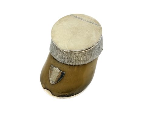 An Edwardian silver mounted horse hoof inkwell, with plaque inscribed 'The Arab, Died 30.10.17 Age 30.' , Reid &amp; Sons, Lo
