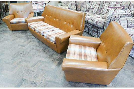 retro lounge suites