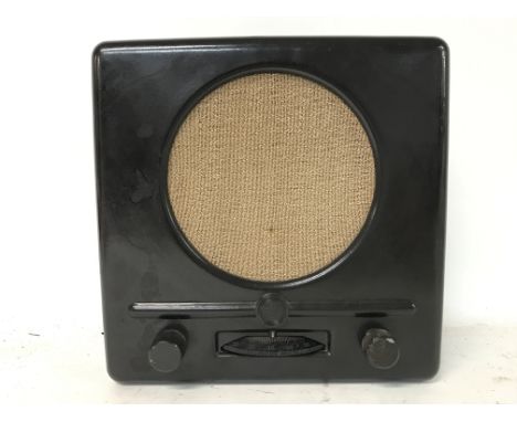 WW2 German KleinempfÃ¤nger DKE 38 (People's Receiver). Affordable radios preset to government approved stations were made rea