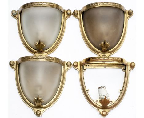 Pullman carriage lamps x4, all First Class up lights. Three are complete with all glasses and the other is missing all of its