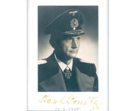 Dönitz, Karl,: Großadmiral, Gefolgsmann Adolf Hitlers u. als Reichspräsident letztes Staatsoberhaupt des Deutschen Reichs (18