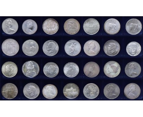 Silbermünzen (überwiegend).: Slg. Alle Welt. Dabei u.a. Südafr. 5 Shilling 1960, 2 x Isle of Man 1 Crown 1975 Katze, 2 x 1 Cr