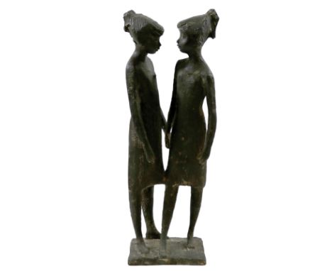Pasch, Clemens: (1910 Issum - Düsseldorf 1985). Die Freundinnen 1957 Bronze. Signiert. Höhe 49 cm. Ulrich Gertz / Elfriede Pa