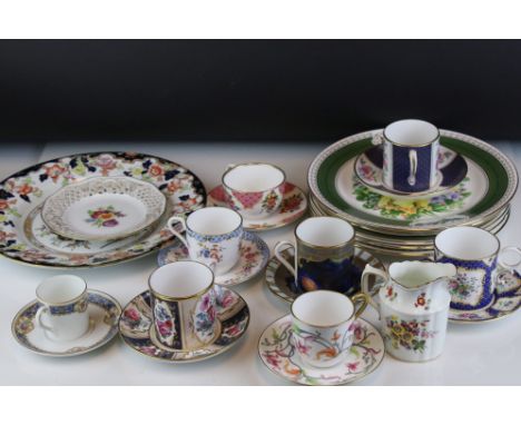 A collection of cabinet plates and cups &amp; Saucers to include Spode and Royal Doulton examples. 