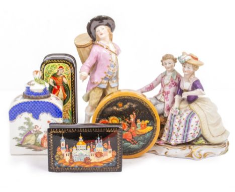 A SAMPSON PORCELAIN SCENT BOTTLE OR FLASK with dome topped lid, decorated with blue enamels and painted scenes of figures in 