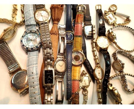 Tray of mixed wristwatches. P&amp;P Group 1 (£14+VAT for the first lot and £1+VAT for subsequent lots) 