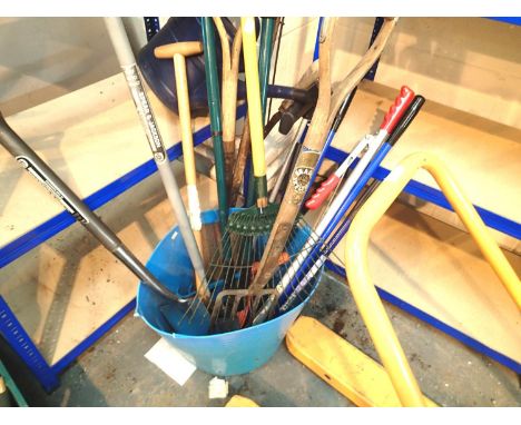 Selection of mixed garden tools. Not available for in-house P&amp;P, contact Paul O'Hea at Mailboxes on 01925 659133 