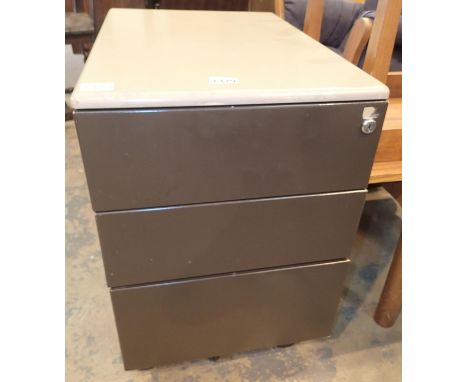 Three drawer painted office oak desk side cabinet on rolling feet along with lock and key. Not available for in-house P&amp;P