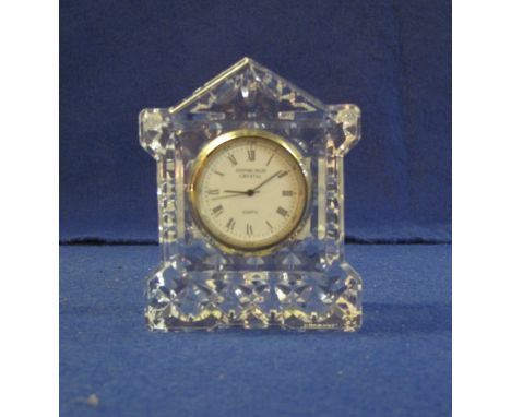 Small Edinburgh crystal glass architectural mantel clock with white base and quartz movement.  7.5cm high.(B.P. 24% incl. VAT