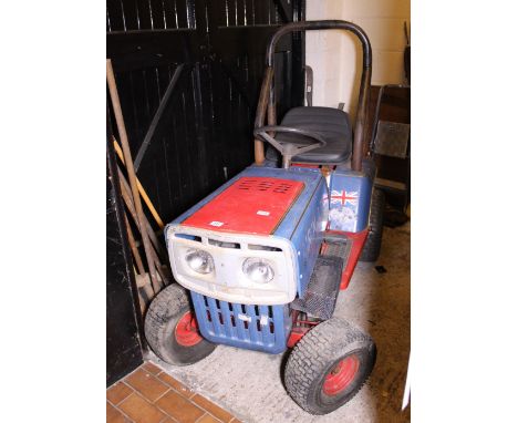 Aaron Lee caravan towing tractor 11hp with key 