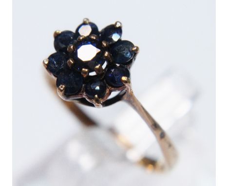 9ct yellow gold dark sapphire set ring, size O, 2g