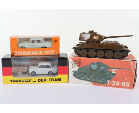 Novoexport Moskvitch 408 Taxi, light grey body, white interior, 1/43 scale, in mint boxed condition, Russian Army  T-34-85 Ta