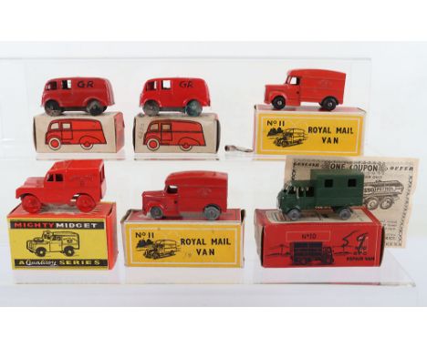 Benbros Land Rover Royal Mail Van (Small)  red body, Royal Mail EIIR cast to sides, red wheel hubs, in  mint original conditi