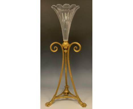 An early 20th century gilt metal table centre epergne, facetted trumpet shaped flute, triform base with acanthus bud under-fi