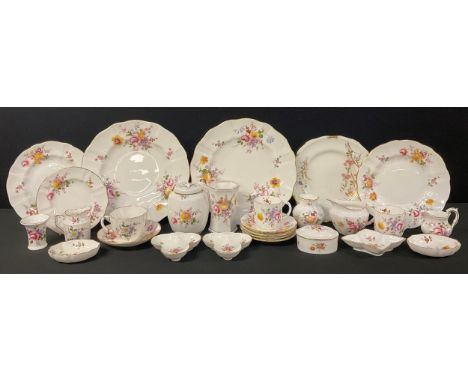 A Royal Crown Derby Posies pattern hexagonal vase, cups and saucers, milk and cream jugs, dinner plates, tea plates, trumpet 