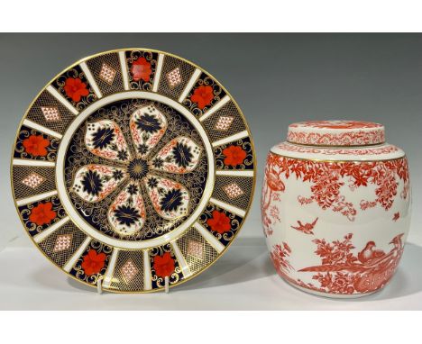 A Royal Crown derby Imari 1128 pattern dinner plate, 27cm, first quality; a Red Aves ginger jar and cover, 18cm, printed mark