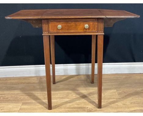 A George III Revival mahogany Pembroke-form lamp table 