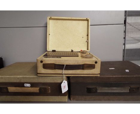 Three 'Vidor' radios to include one named 'Lady Elizabeth' model
