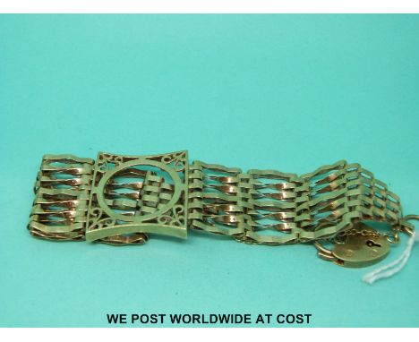 A 9ct gold gate bracelet (18g)