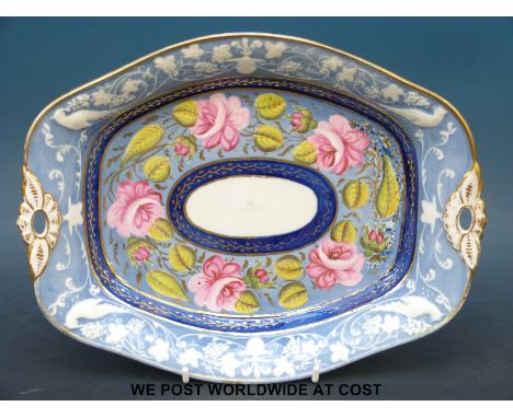 A New Hall dessert dish (28cm long) 