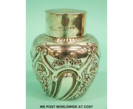 A Victorian hallmarked silver tea caddy with embossed decoration, London 1893, maker Josiah Williams & Co, height 9cm (100g)