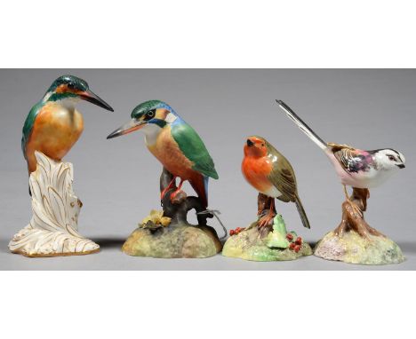 A ROYAL WORCESTER MODEL OF A KINGFISHER AND THREE SIMILAR ROYAL CROWN DERBY MODELS OF BIRDS, 15CM H AND SMALLER, PUCE OR RED 