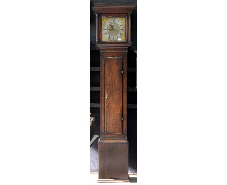 AN ENGLISH EIGHT DAY OAK LONGCASE CLOCK, SMITH CHESTER, MID 18TH C, THE 10.5" BRASS DIAL WITH MATTED CENTRE, SPRINGED DATE AP