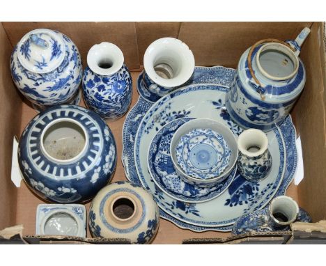 A COLLECTION OF CHINESE BLUE AND WHITE PORCELAIN, 18TH AND 19TH C, TO INCLUDE TWO GINGER JARS, FOUR VASES, MOON FLASK AND CRI