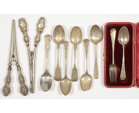 AN EDWARD VII SILVER CHILD'S SPOON AND FORK, MAKER'S MARK RUBBED, LONDON 1902 AND 1904, SIX SILVER TEASPOONS AND TWO PAIRS OF