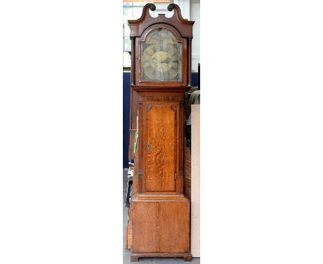 AN ENGLISH OAK THIRTY HOUR LONGCASE CLOCK, EARLY 19TH C AND LATER, THE BREAKARCHED BRASS DIAL WITH ENGRAVED CENTRE AND LUNAR 