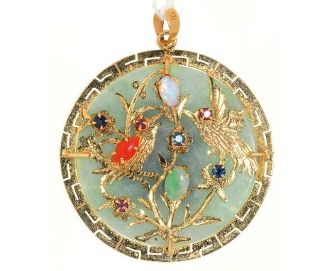 A SOUTH EAST ASIAN GEM SET GOLD AND JADE PENDANT, THE FRONT DECORATED WITH BIRDS IN BRANCHES, THE BACK APPLIED WITH A SHOU CH