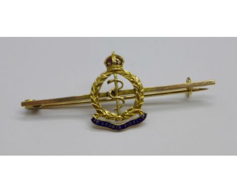 A 9ct gold Royal Army Medical Corps sweetheart brooch, 2.9g