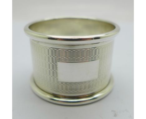 A cased silver napkin ring, 22g 